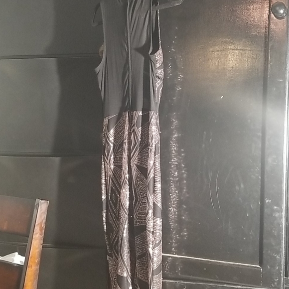 Dress - Picture 2 of 5